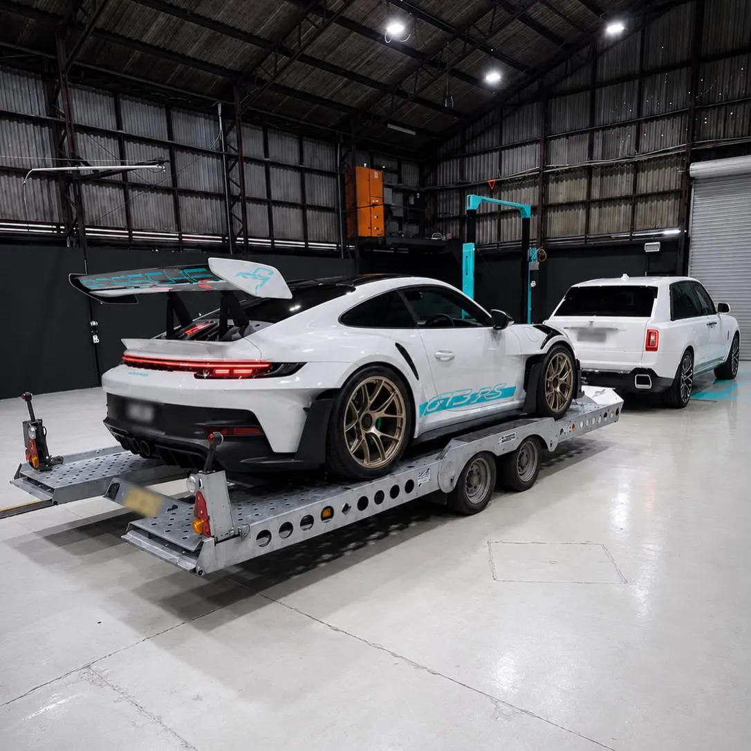 Porsche 911 GT3 RS on the FSF Hire CT177 tilt trailer