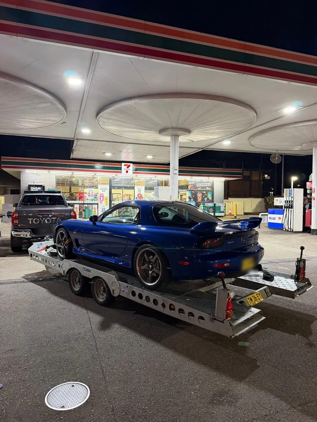 Mazda RX-7 FD on the FSF Hire CT177 tilt trailer